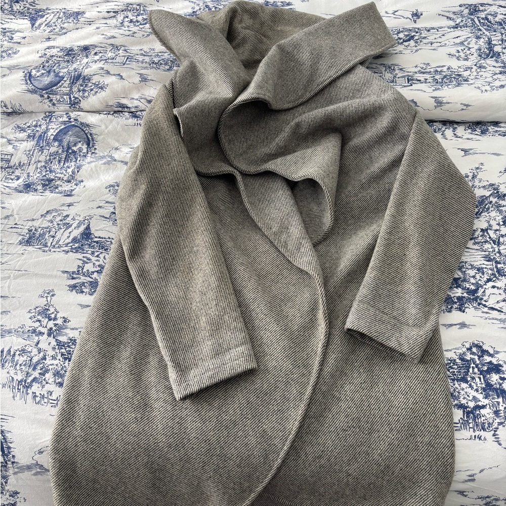 Wool wrap coat - Picture 2 of 4
